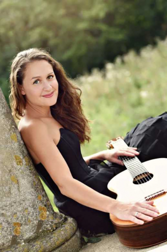 Amanda Cook Guitarist