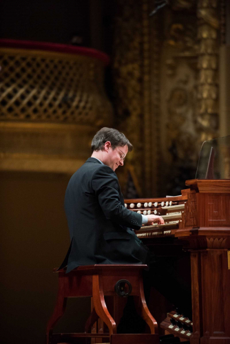 Paul Jacobs - Organ. Photo Credit: Sam Brewer