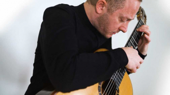 Fabricio Mattos guitar