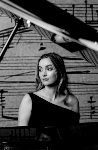 Claire Habbershaw – piano