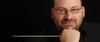 Conductor, Kenneth Woods (© Chris Stock)