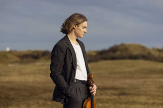 Photo by Juri Hiensch