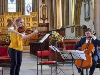Helen Godbolt – Cello, Sarah McKenna – violin