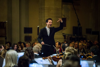 Pablo Urbina, conductor
