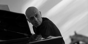 Viv McLean pianist (Image by Seb Edwards)