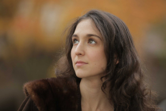 Julia Hamos - piano