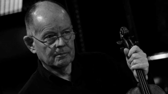 Angus Ramsay – violin