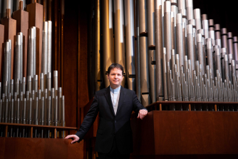 Paul Jacobs (pipe organ). Photo Credit: Claudio Papapietro