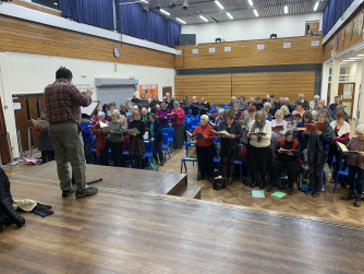 A rare feast of the Italian choral repertoire.Exhilarating works by composers at the beginning and ends of their output.