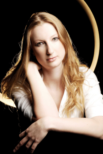 Caroline Tyler – Piano