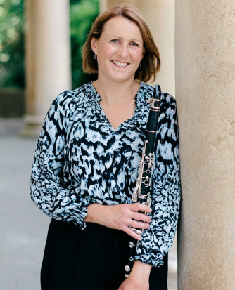 Alison Lambert plays Mozart