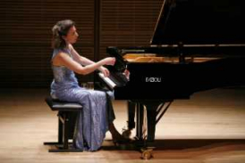 Angela Hewitt Plays Bach